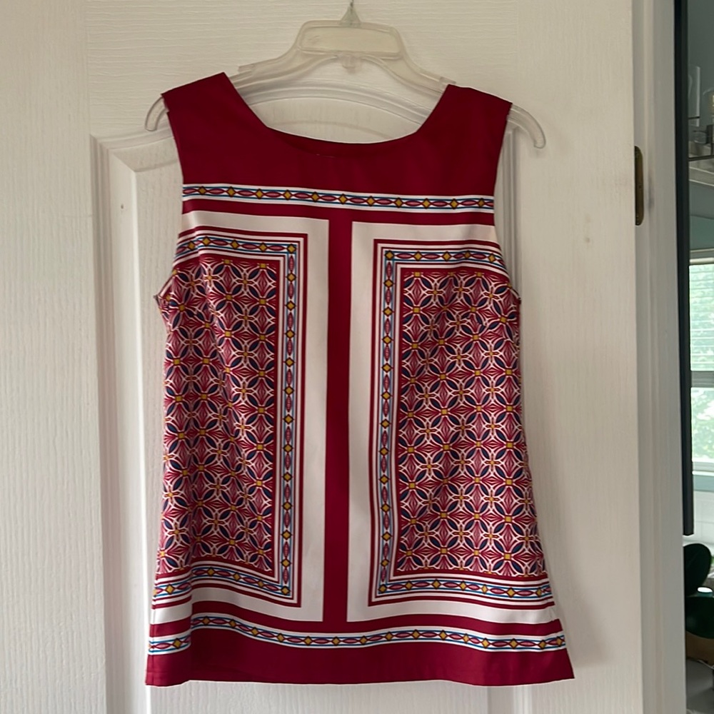 Banana republic sleeveless shell size 8